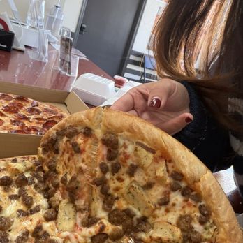 STAT Pizza - IG: socalhkfoodies - Pizza Near Me - Corona, California STAT Pizza - IG: socalhkfoodies - Pizza Near Me - Corona, California