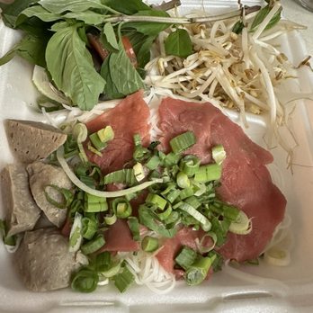 Le-Le M.L.K Restaurant - Raw beef and meatballs with the pho fixings - Vietnamese Near Me - Tacoma, Washington