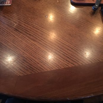 Outback Steakhouse - This is an interesting empty table... where my food should have been about an hour ago. - Steakhouses Near Me - Burbank, California