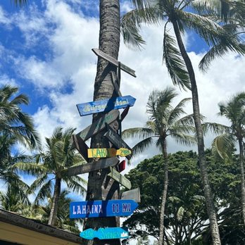 Burger Shack - Front of restaurant - Burgers Near Me - Kapalua, Hawaii