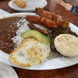 La Cacerola Colombian Restaurant - Bandeja Paisa