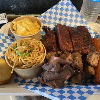 bruehol brewing - Bossalini's food truck: Ribs, hot link, brisket, garlic noodles, Mac & chicken & corn bread - Breweries Near Me - Benicia, California