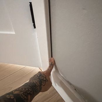Steveb the handyman - Gap in trim and wall. Attempt to caulk my baseboards back to the wall - Handyman Near Me - Boca Raton, Florida Steveb the handyman - Gap in trim and wall. Attempt to caulk my baseboards back to the wall - Handyman Near Me - Boca Raton, Florida