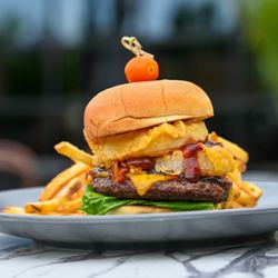 22fifteen Kitchen & Cocktails - Cowboy Burger