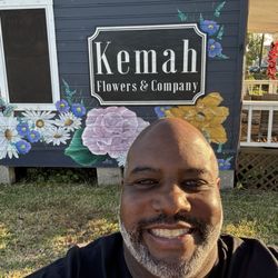 Kemah Flowers & Company