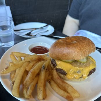 Ngogo - French Near Me - Toronto, Ontario