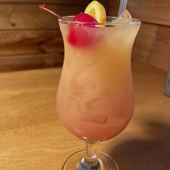 Texas Roadhouse - Texas Peach Fuzz - American Near Me - Mesa, Arizona
