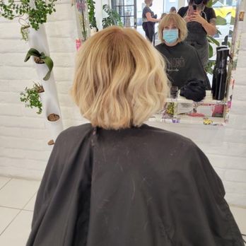 Salon Flourish - An after pic of Jamie's work! - Hair Stylists Near Me - Manhattan Beach, California Salon Flourish - An after pic of Jamie's work! - Hair Stylists Near Me - Manhattan Beach, California
