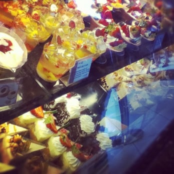 85°C Bakery Cafe-Irvine - Cakes arranged beautifully in the display case - Coffee & Tea Near Me - Irvine, California