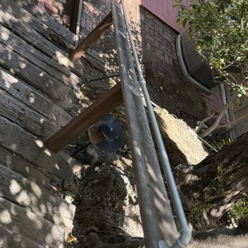 Jenin Services - Outside rails - Handyman Near Me Jenin Services - Outside rails - Handyman Near Me