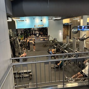 EōS Fitness - Gym - Gyms Near Me - Valencia, California