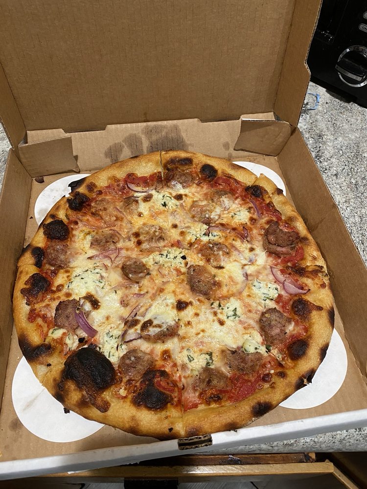 Food from Pizza Cheeks