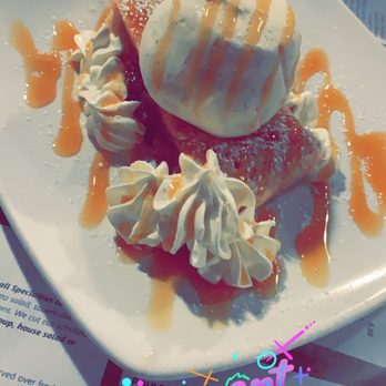 The Auslander - Apple Strudel A la Mode - German Near Me - Fredericksburg, Texas The Auslander - Apple Strudel A la Mode - German Near Me - Fredericksburg, Texas