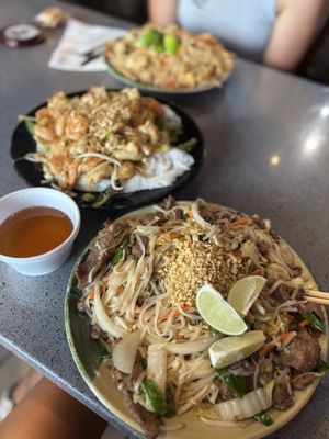 Tai's Asian Bistro & Sushi by null