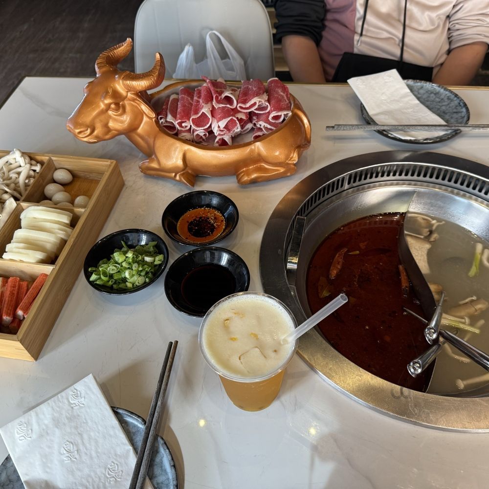 Hotpot Champ - Mushroom Soup Pot (Vegetarian) (T) 菌汤锅(素食) (T) and Beef Spicy Pot (T) 肥牛麻辣锅 (T) - Hot Pot Near Me - San Francisco, California