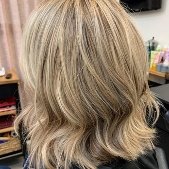 Kelly Kreuser - Whereabout Salon Studio - Highlights and Lowlights - Hair Stylists Near Me - Orlando, Florida Kelly Kreuser - Whereabout Salon Studio - Highlights and Lowlights - Hair Stylists Near Me - Orlando, Florida