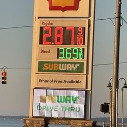 Forward Shell Convenience Store - Regular gas price on September 26, 2025