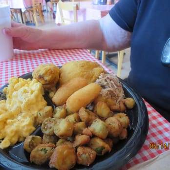High Cotton BBQ - Fried Chicken & Chopped BBQ Combo - outstanding - Barbeque Near Me - Kitty Hawk, North Carolina