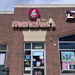 Menchie's - Outside