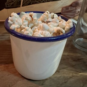 Flat Iron - Popcorn starters complimentary - Steakhouses Near Me - London, XGL