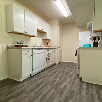 Lake Mist Apartments - Find yourself at home in sophisticated style at Lake Mist Apartments. - Apartments Near Me - Charlotte, North Carolina Lake Mist Apartments - Find yourself at home in sophisticated style at Lake Mist Apartments. - Apartments Near Me - Charlotte, North Carolina