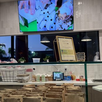 Bake & Che - Desserts Near Me - Westminster, California