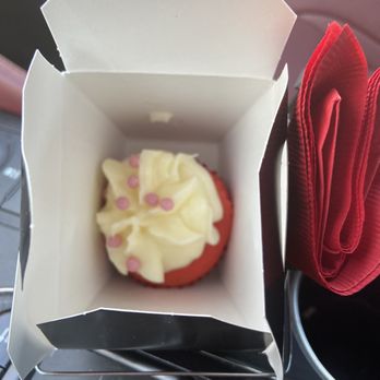 Showboy BakeShop - Red velvet - Bakeries Near Me - Henderson, Nevada