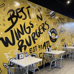 WNB Factory - Clean and nice mural, hand sanitizer at every table