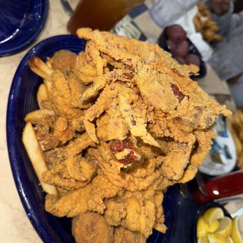 Deanie’s Seafood - Giant Seafood Platter! - Seafood Near Me - Metairie, Louisiana Deanie’s Seafood - Giant Seafood Platter! - Seafood Near Me - Metairie, Louisiana