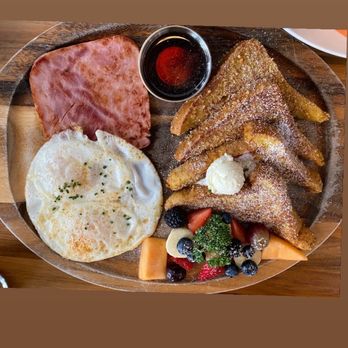 Lapisara Eatery - Breakfast French Toast Platter - Breakfast & Brunch Near Me - San Francisco, California Lapisara Eatery - Breakfast French Toast Platter - Breakfast & Brunch Near Me - San Francisco, California