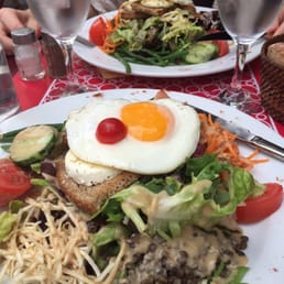 Goat cheese salad