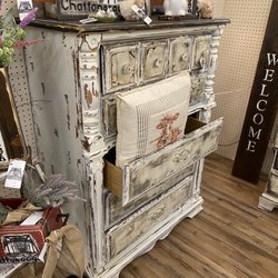 Vinterest Antiques - Antique furniture