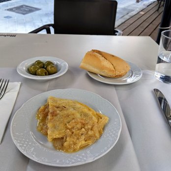Sylkar - Sylkar 9-07-21: Tortilla, Bread, Olives - Spanish Near Me - Madrid, M Sylkar - Sylkar 9-07-21: Tortilla, Bread, Olives - Spanish Near Me - Madrid, M