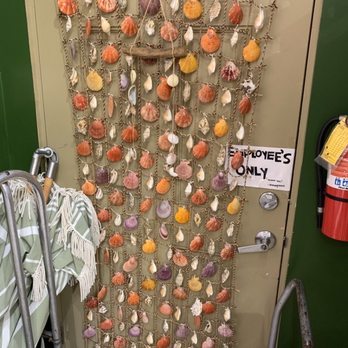 Lin's Hawaiian Snacks - Cute decor. Camino anyone? - Bubble Tea Near Me - Honolulu, Hawaii