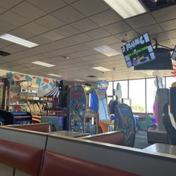 Chuck E. Cheese