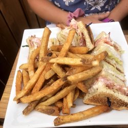 Mustang Sally's - Club