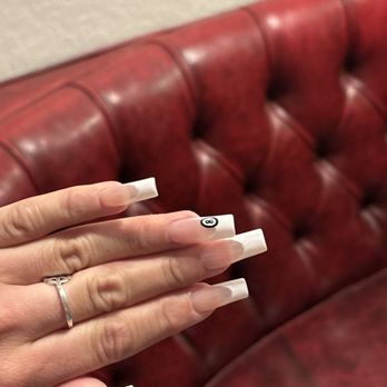 Nails Lounge - french tip with nail art - Nail Salons Near Me - Las Vegas, Nevada Nails Lounge - french tip with nail art - Nail Salons Near Me - Las Vegas, Nevada