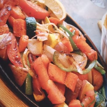 Jose's Authentic Mexican Restaurant - Vegetarian Fajitas with carrots,tomatoes,green bell peppers, potatoes and green/yellow zucchini - Mexican Near Me - Wisconsin Dells, Wisconsin