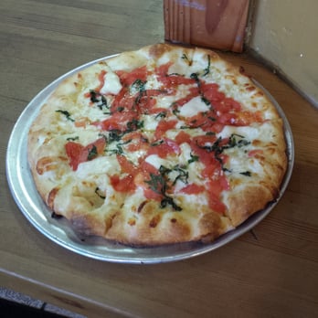 La Val's Pizza - Margarita pizza - Pizza Near Me - Berkeley, California La Val's Pizza - Margarita pizza - Pizza Near Me - Berkeley, California