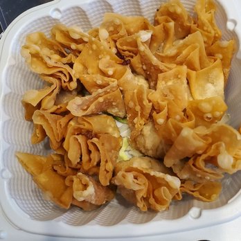 Sunflower Garden - Wontons decent. (not crab cream cheese Rangoons... they're pork) - Chinese Near Me - Seattle, Washington Sunflower Garden - Wontons decent. (not crab cream cheese Rangoons... they're pork) - Chinese Near Me - Seattle, Washington