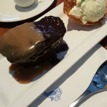 Earls Kitchen + Bar - Canadian (New) Near Me - Surrey, British Columbia Earls Kitchen + Bar - Canadian (New) Near Me - Surrey, British Columbia