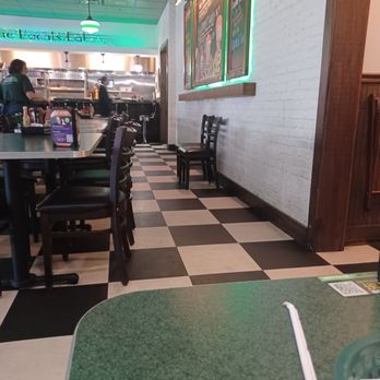 Metro Diner - Side view toward kitchen from back corner booth - American Near Me - Oviedo, Florida