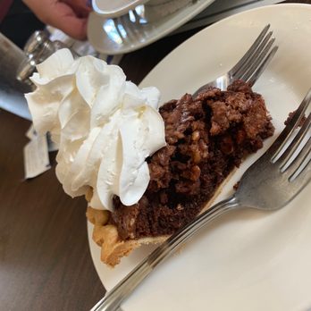 Main Street Market Cafe - Chocolate pecan pie - Cajun/Creole Near Me - Vicksburg, Mississippi