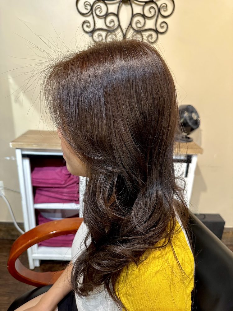 Salon at Fossil Creek Image