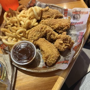 Hooters - Chicken strips actually served the way we ordered. - American Near Me - Orland Park, Illinois Hooters - Chicken strips actually served the way we ordered. - American Near Me - Orland Park, Illinois
