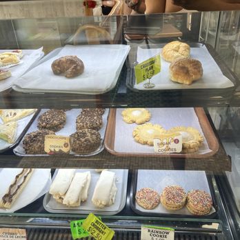 Buenos Aires Bakery Restaurant - Pastries - Argentine Near Me - Yarmouth, Massachusetts