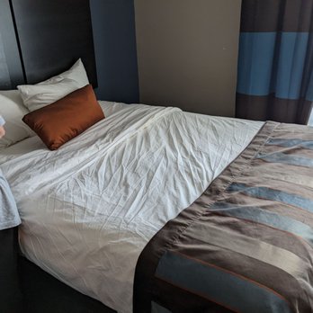 Wingate By Wyndham Columbus - Made bed when we checked in. - Hotels Near Me - Columbus, Mississippi