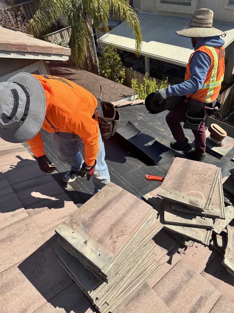 Slide of Micasa Pro Roofers