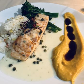 Desert Moon - Delicious salmon dish - Salad Near Me - Palm Springs, California Desert Moon - Delicious salmon dish - Salad Near Me - Palm Springs, California