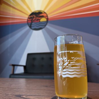 Seaward Brewing - Passion fruit, orange and guava seltzer - Breweries Near Me - Ventura, California